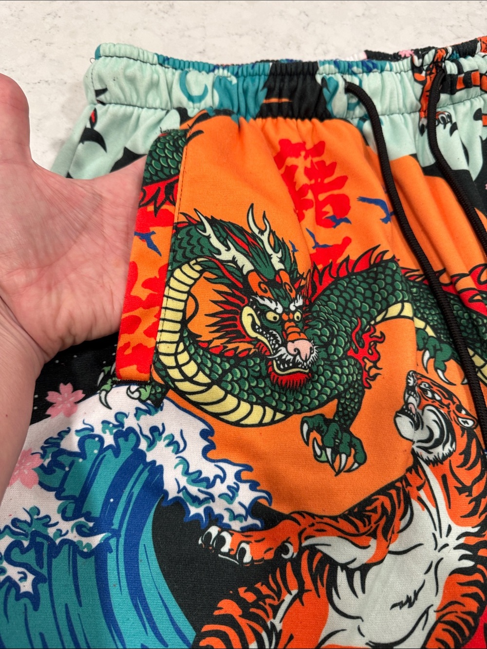 RSN BRD Reason Men's 2XL Dragon Tiger Waves Print Sweat Shorts Pockets Elastic - Picture 3 of 9